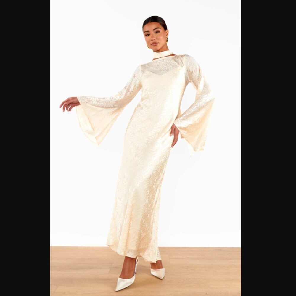 Show Me Your Mumu Sarah Dress in Cream Daisy Burnout